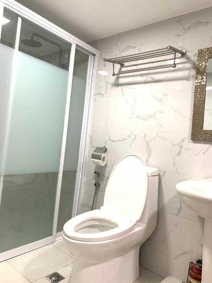 2 Bedroom Condo Unit With City And Mountain View セブ市 エクステリア 写真