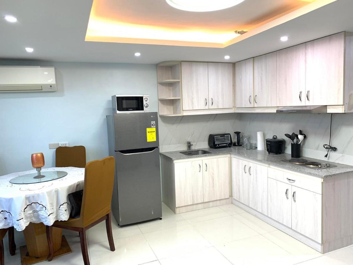 2 Bedroom Condo Unit With City And Mountain View セブ市 エクステリア 写真
