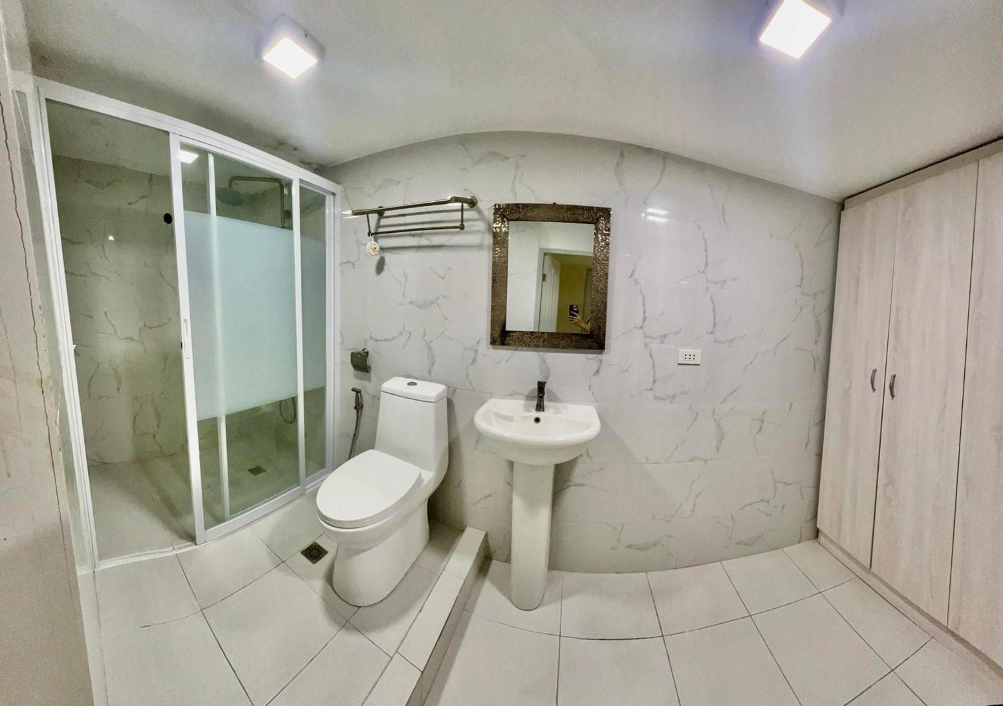 2 Bedroom Condo Unit With City And Mountain View セブ市 エクステリア 写真